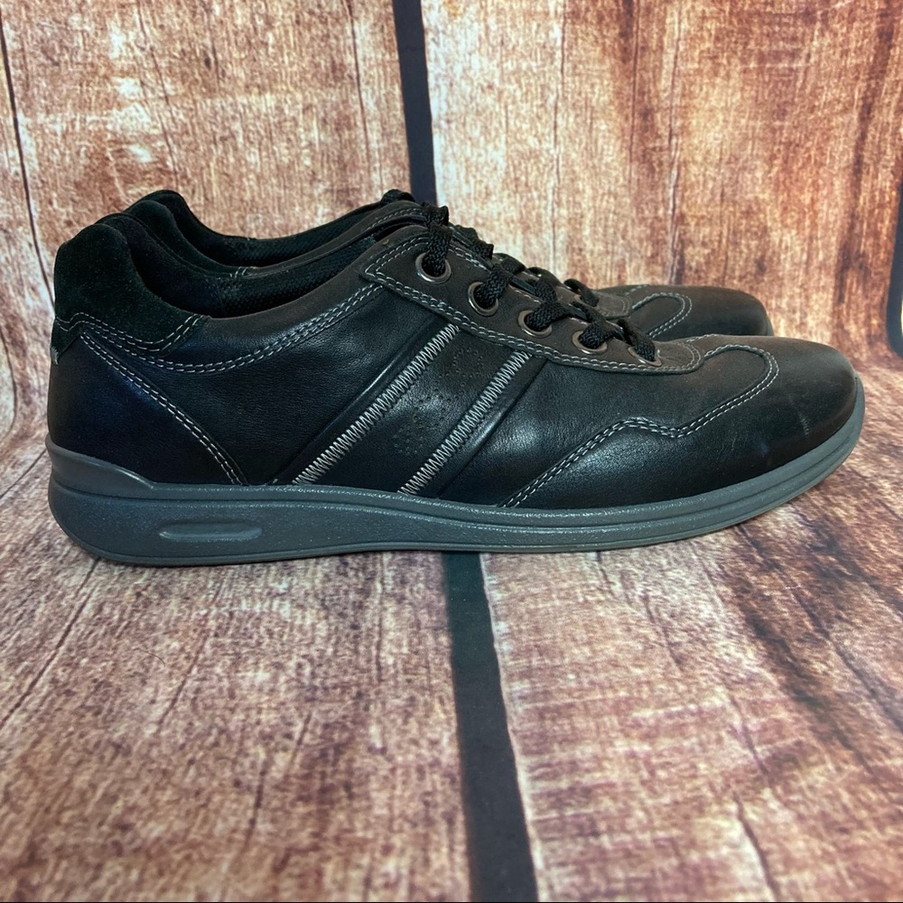 Ecco loafers
